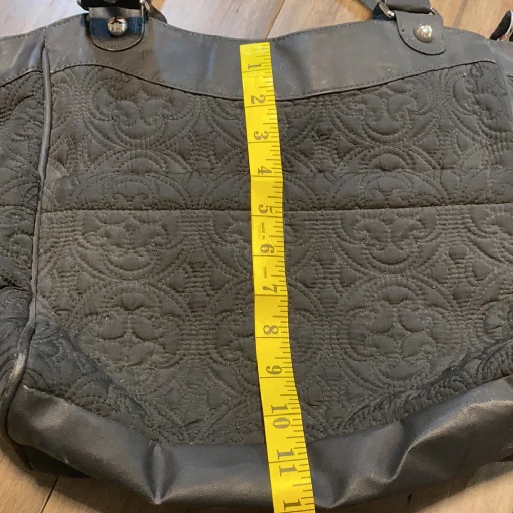Petunia pickle bottom‎ carry all black quilted